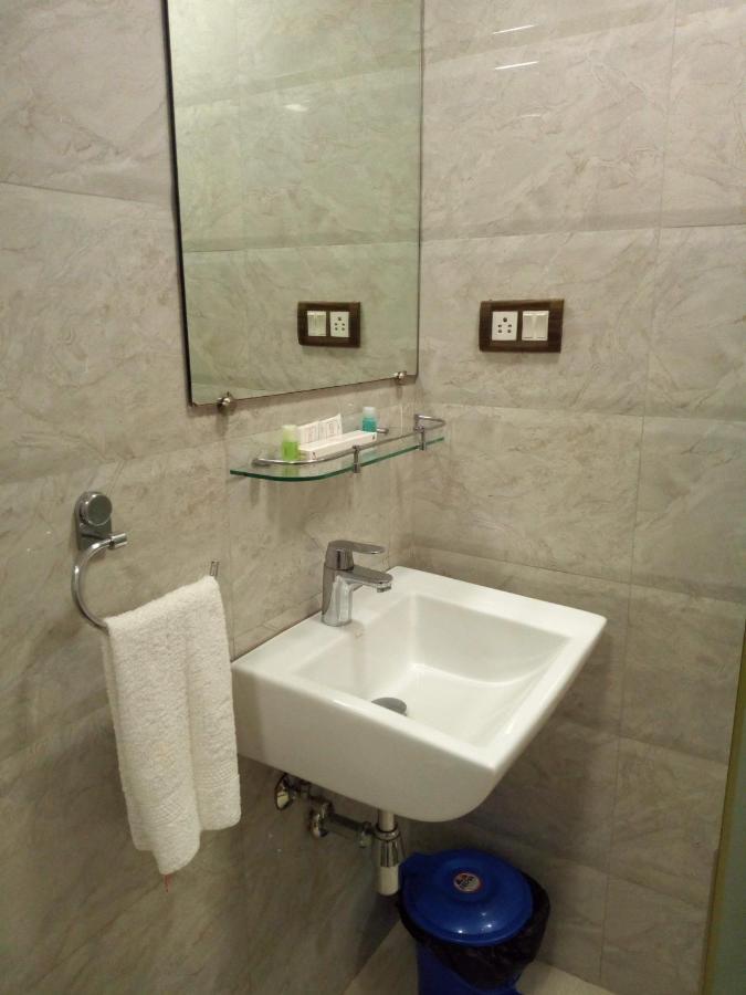 Hotel Ananya Calcutta Buitenkant foto