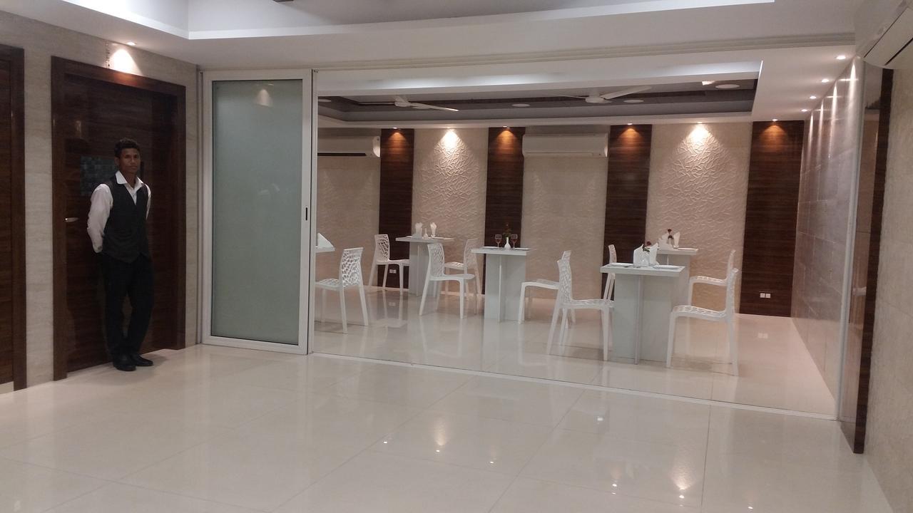 Hotel Ananya Calcutta Buitenkant foto