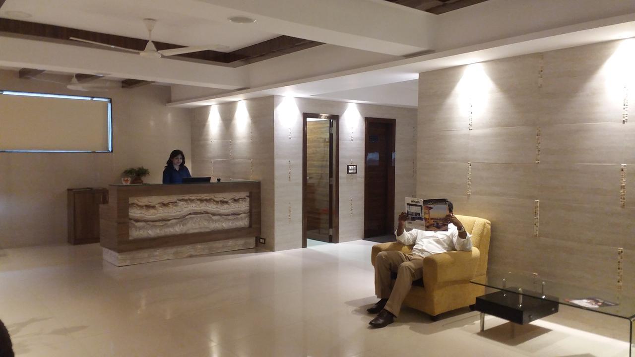 Hotel Ananya Calcutta Buitenkant foto