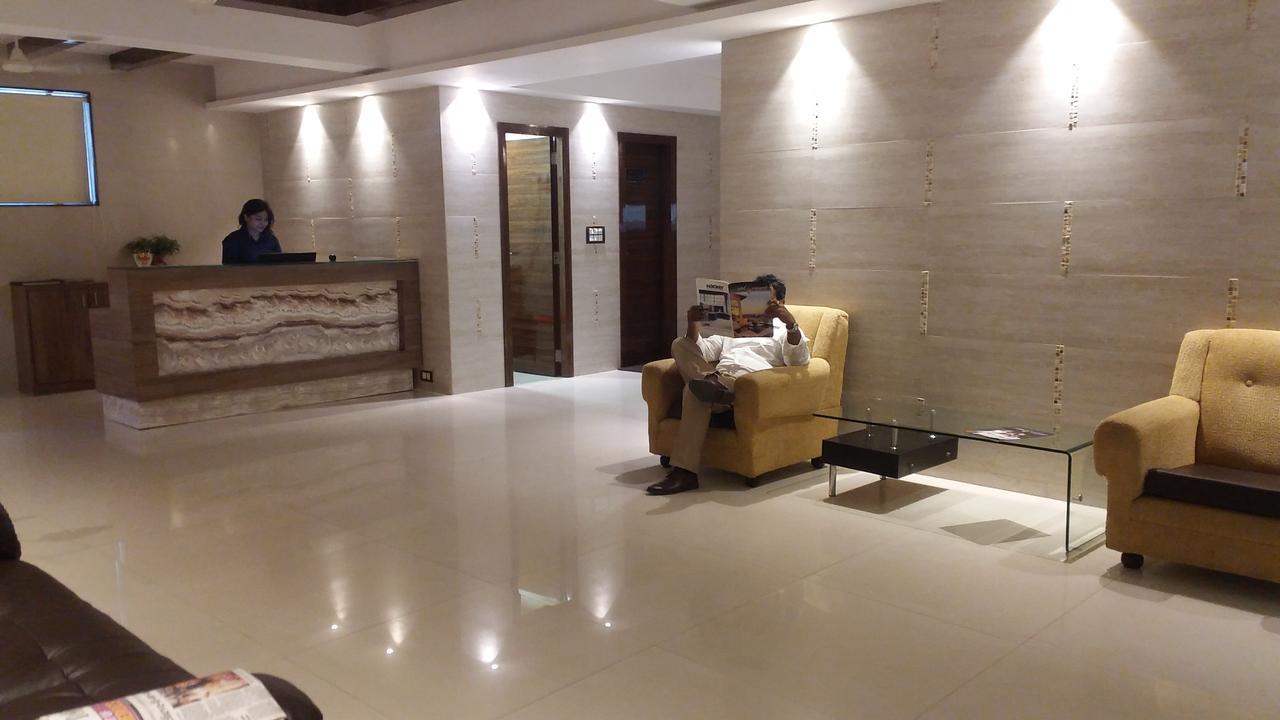 Hotel Ananya Calcutta Buitenkant foto